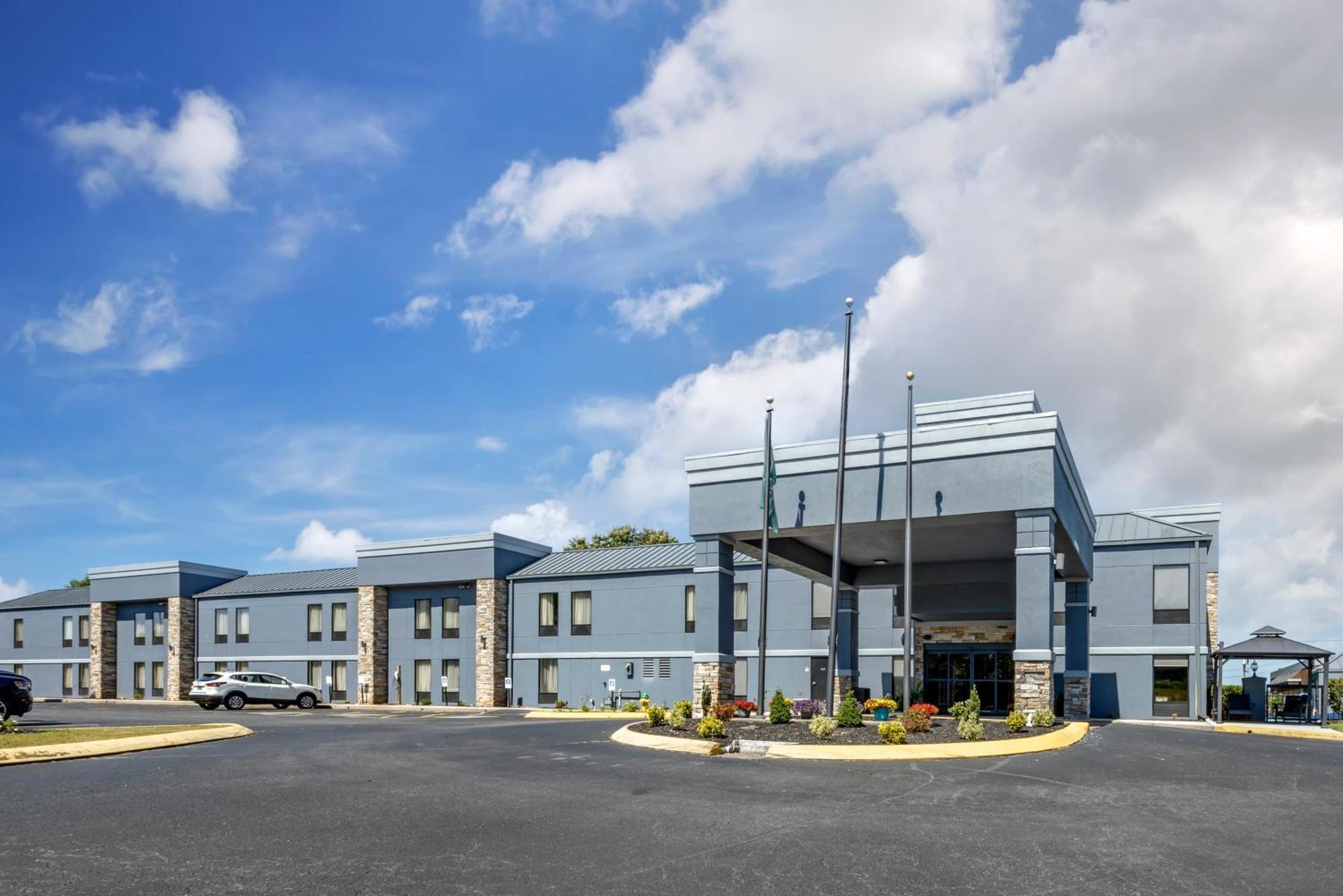 Quality Inn Clarksville - Exit 11 Exterior photo